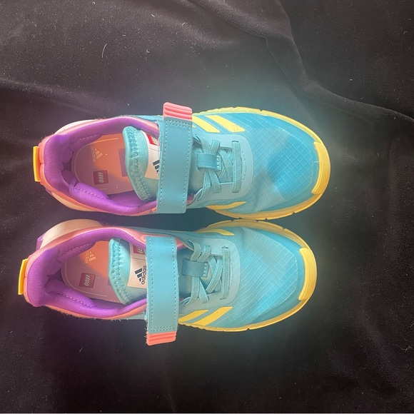 Adidas Lego collab kids shoes - size 1 - Picture 4 of 8